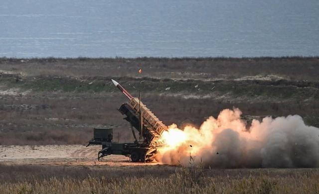 泽连斯基都快笑出猪叫声了，据泽连斯基披露的数据，美国和伊朗仅仅打了三天，就用掉了