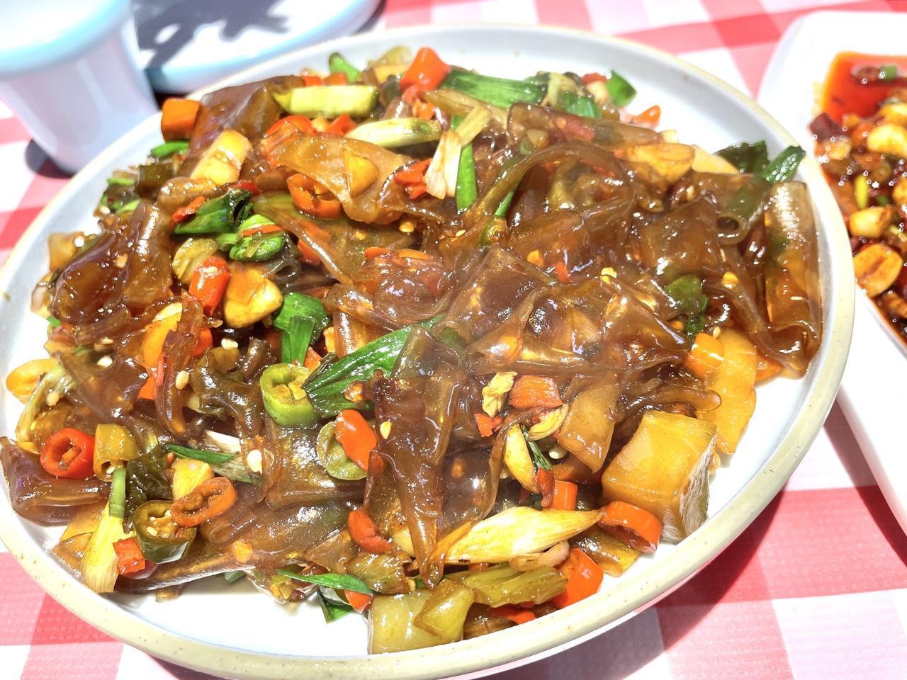 在新乡‼️很好吃的“江西菜”在向阳路上的一家赣味小炒
米饭是3r一位自助的 全部