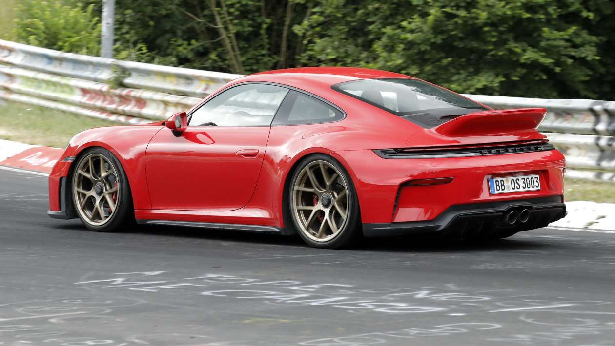 shen车视界 出现在纽北的鸭尾版GT3，在此之前，992世代只有Sport C
