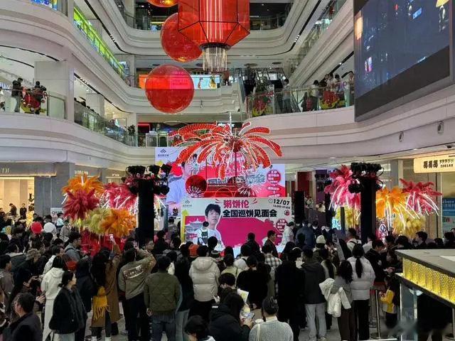 【 粥饼伦回应有300万粉丝仍做饼 】 粥饼伦感谢周杰伦粉丝的支持  你听说过“