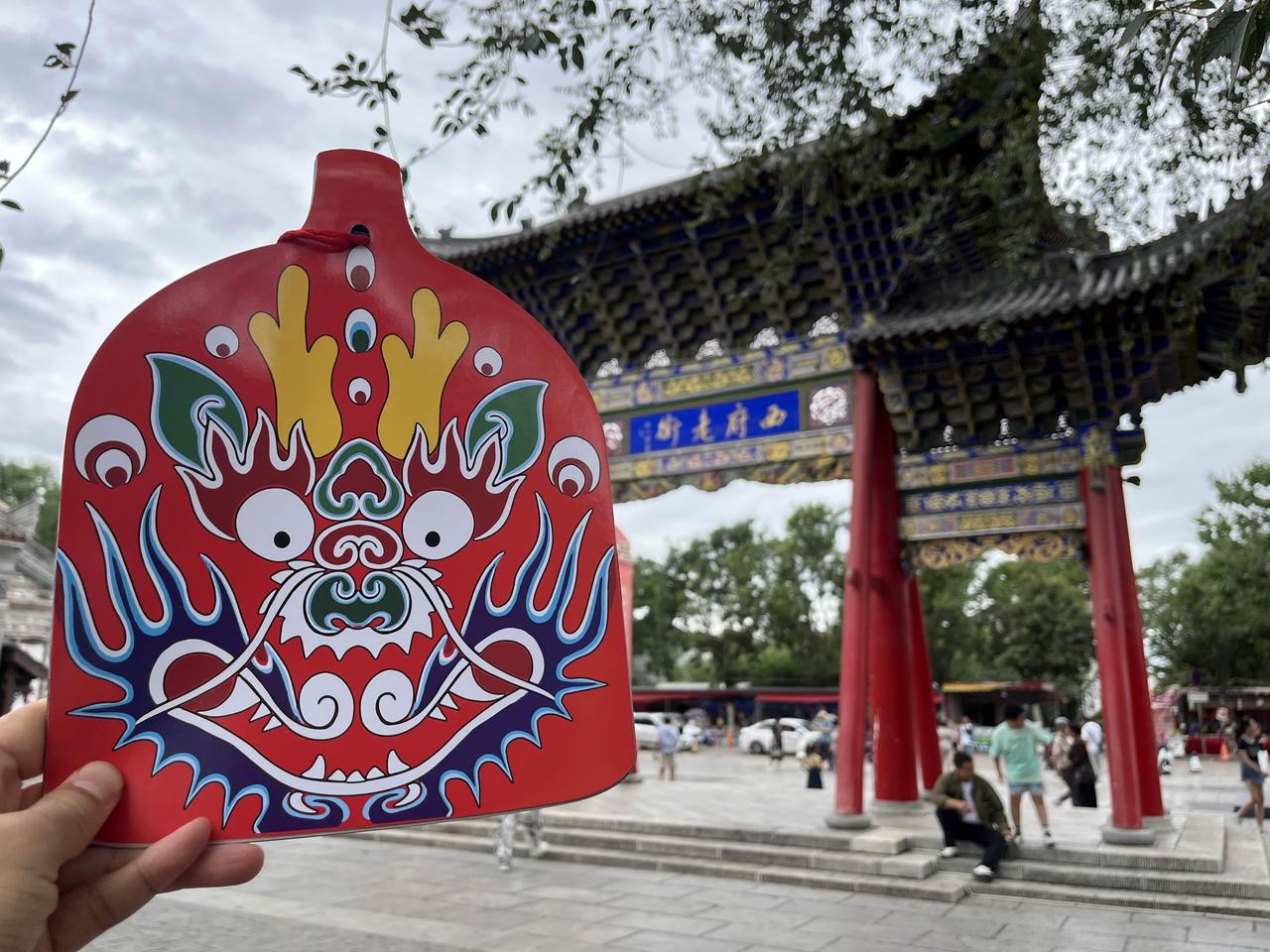 宝鸡“西府老街”，看到这些工艺品，不知道为啥很多都用“瓢”的造型？
图一“西府老