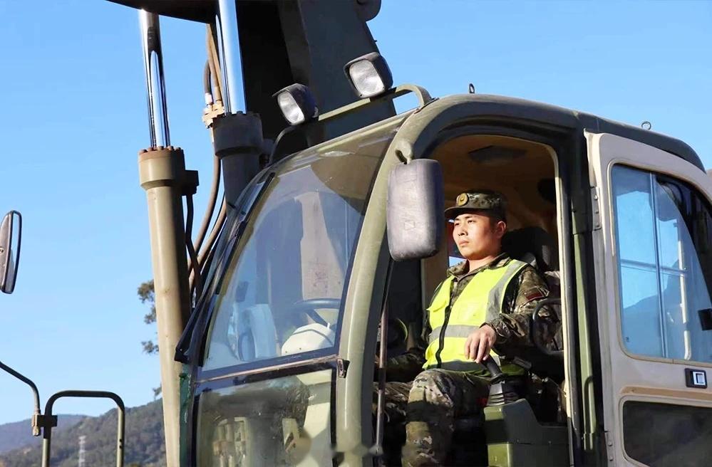 从同学到战友，从朋友到夫妻兰明悦和武帅帅让爱情与梦想同频共振把事业与家庭融为一体