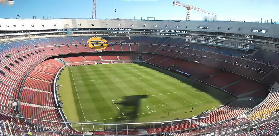 每体：诺坎普体育场的第三层现在已结构完工。下一步将包括为看台进行防水处理并安装座