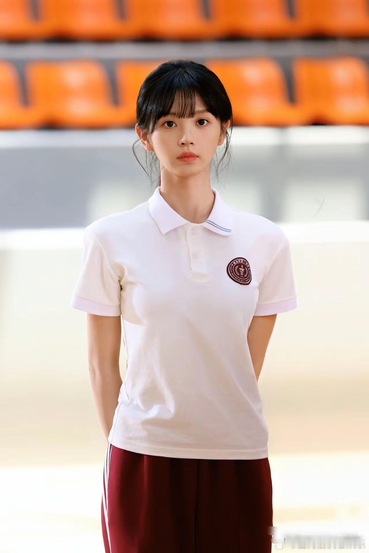 田曦薇今年28了，10月份就要29。好不容易靠《逐玉》爆红，结果新剧《天才少女》