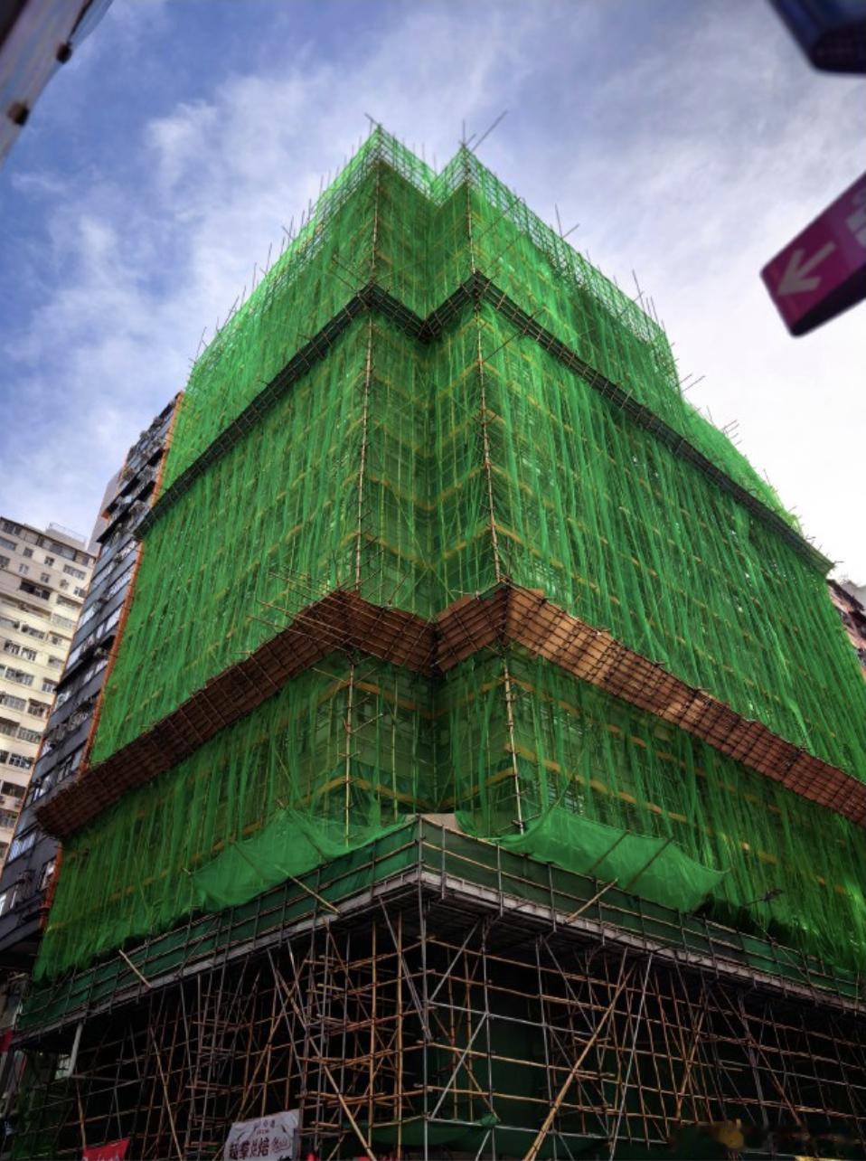 香港宣布拆除所有大维修的楼宇棚网12月3日，香港发展局局长甯汉豪宣布，所有正进行