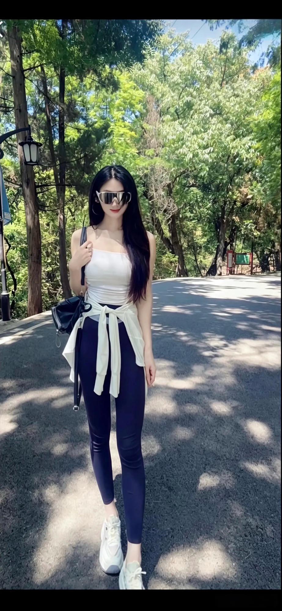这身衣服真的是太好看了吧
