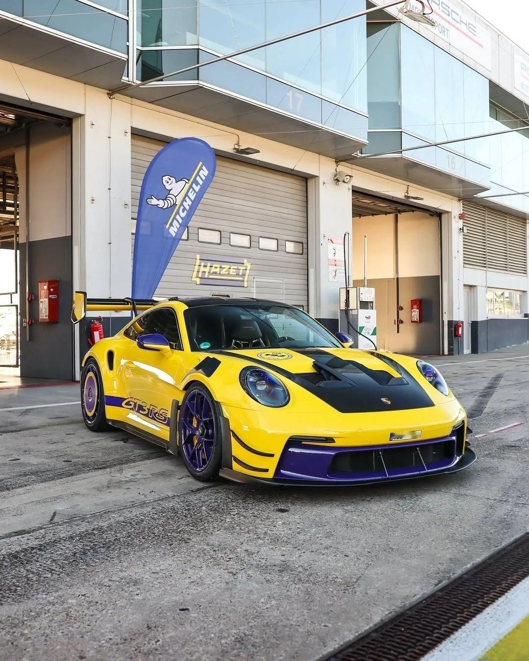 豪车超跑[超话]  保时捷992 GT3 RS MR ​​​