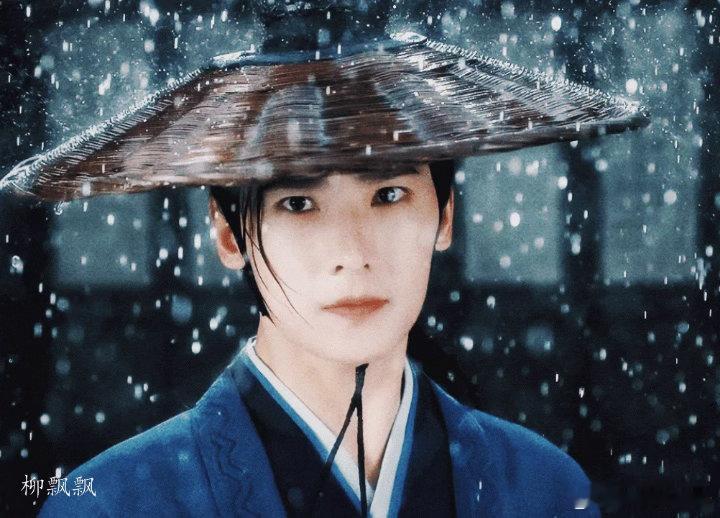 杨洋展昭眼神戏电视剧雨霖铃 展昭被人质疑的时候，眼神先是愣了一瞬然后慢慢变硬。那