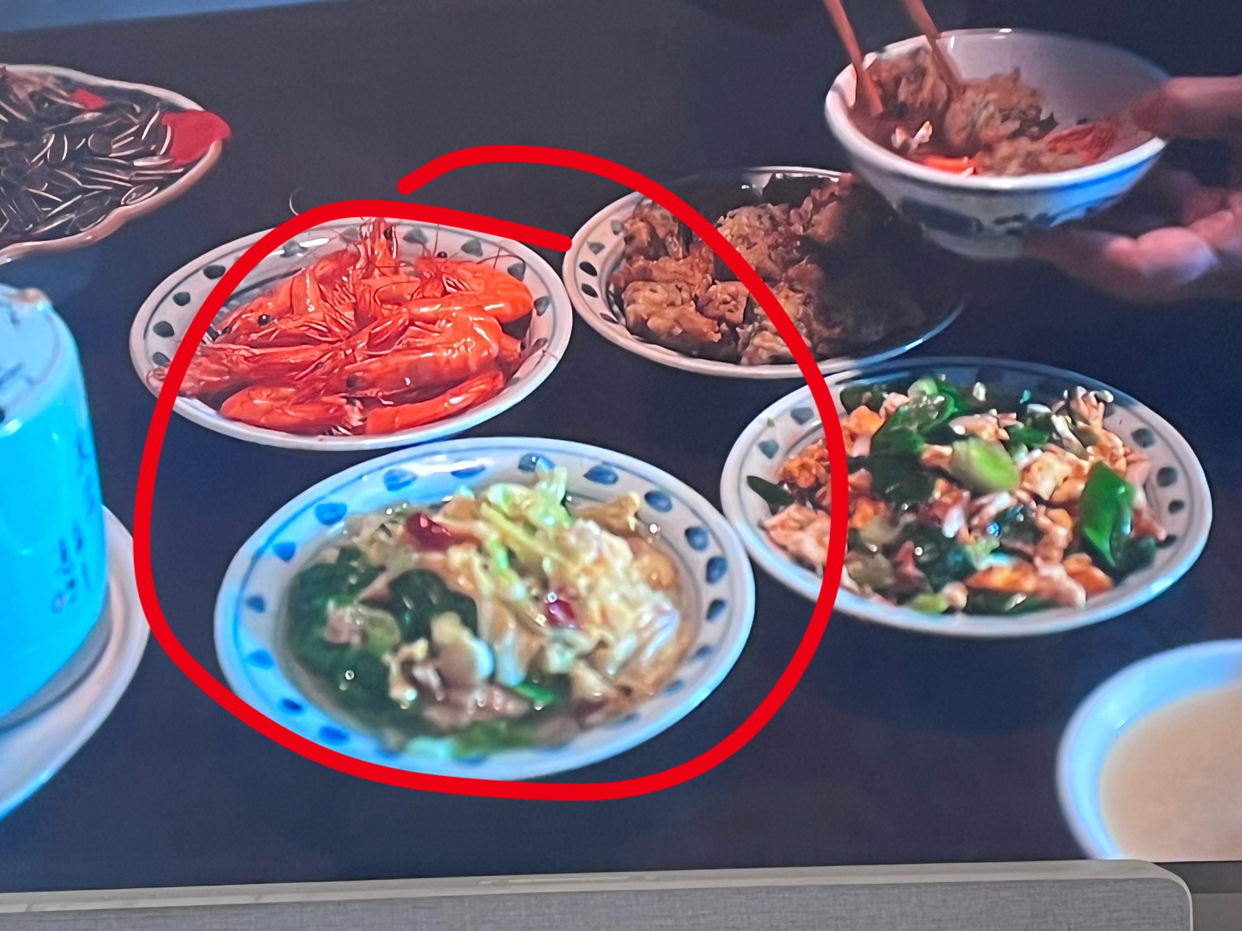 生万物雪茫茫一片的山区农村，居然还有虾？ ​​​