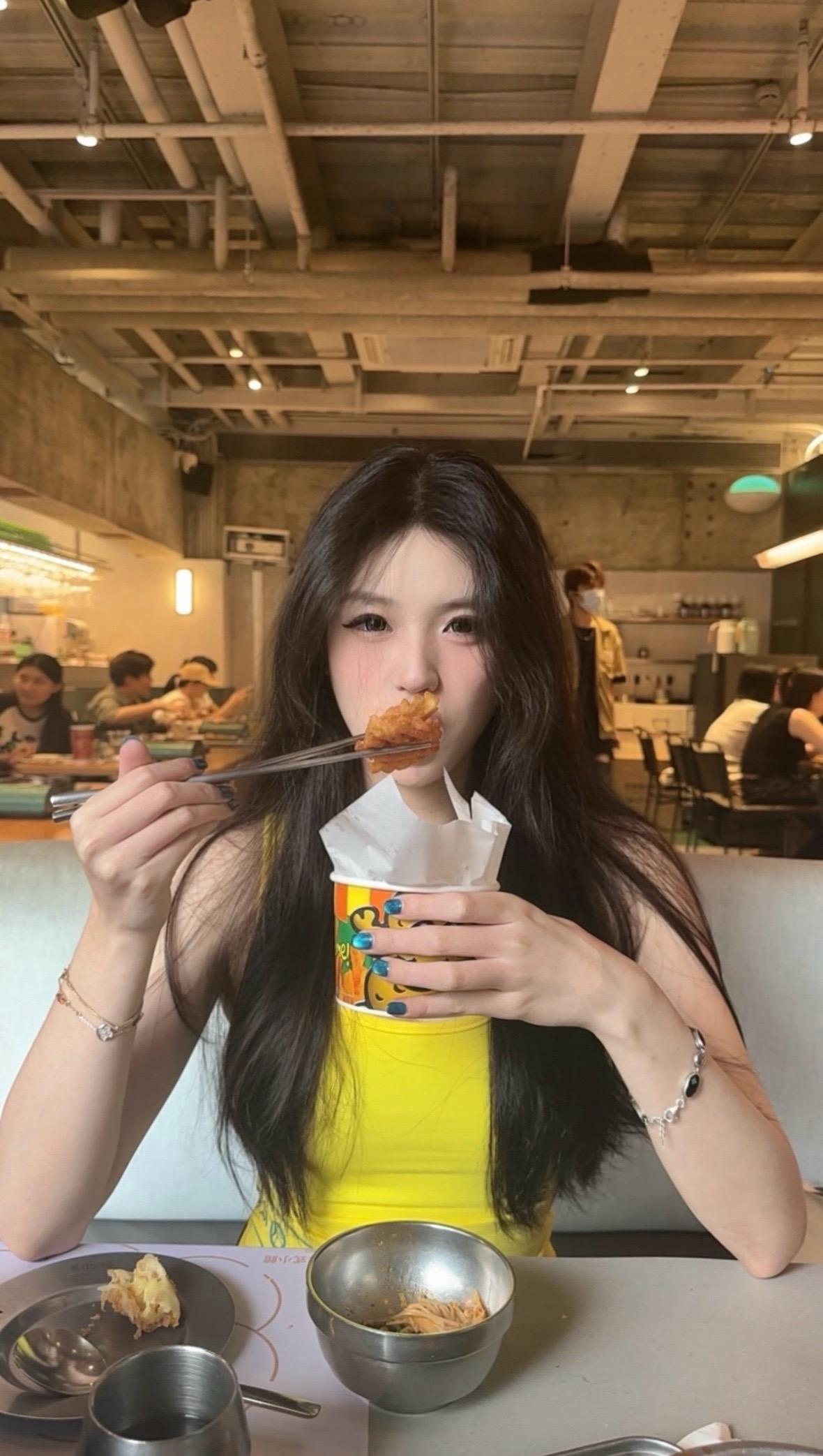 我的愿望是吃遍天下所有好吃的girlcrush