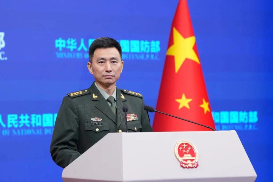 没有半点退路！中国国防部已向全世界亮明：解放军全员整装待发。谁敢阻挠中国统一，必