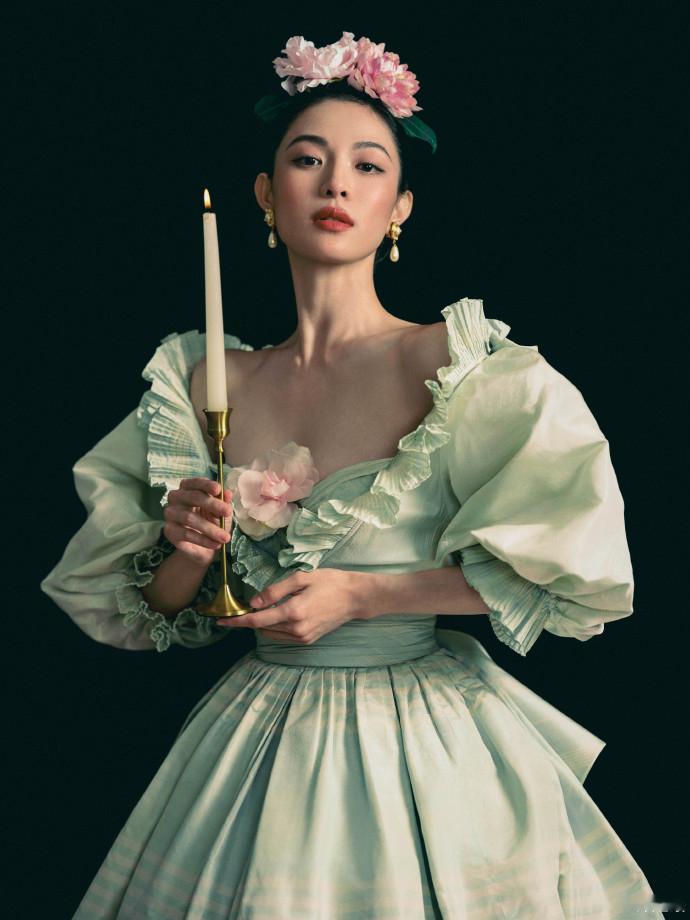 VOGUE盛典出发花絮 ​​​ 女明星百花齐放！大家都好美啊[期待] 已经开始期