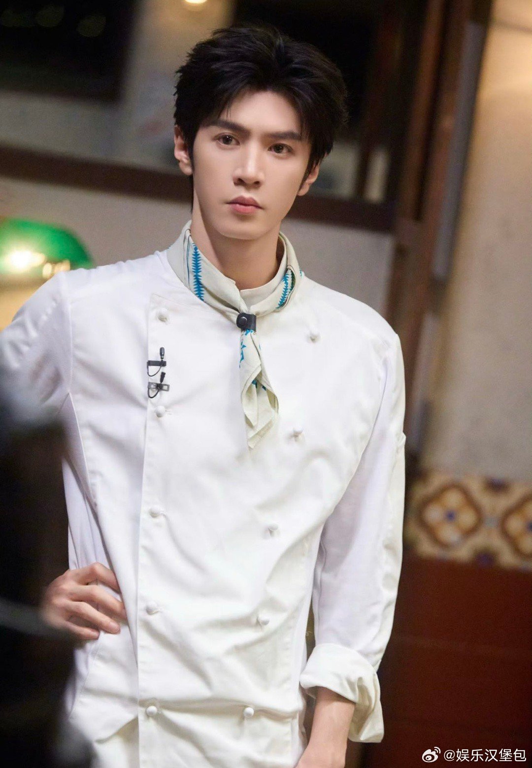 陈哲远一定是有人觊觎我的美貌大侦探 陈哲远对何炅说“你找我拍视频就是觊觎我美貌、