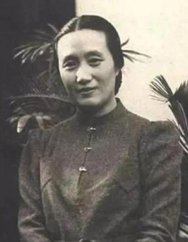 她被丈夫嫌弃到骨子里，怀第五胎她浑身浮肿，丈夫瞟了一眼就说是“赔钱货”，谁料，这