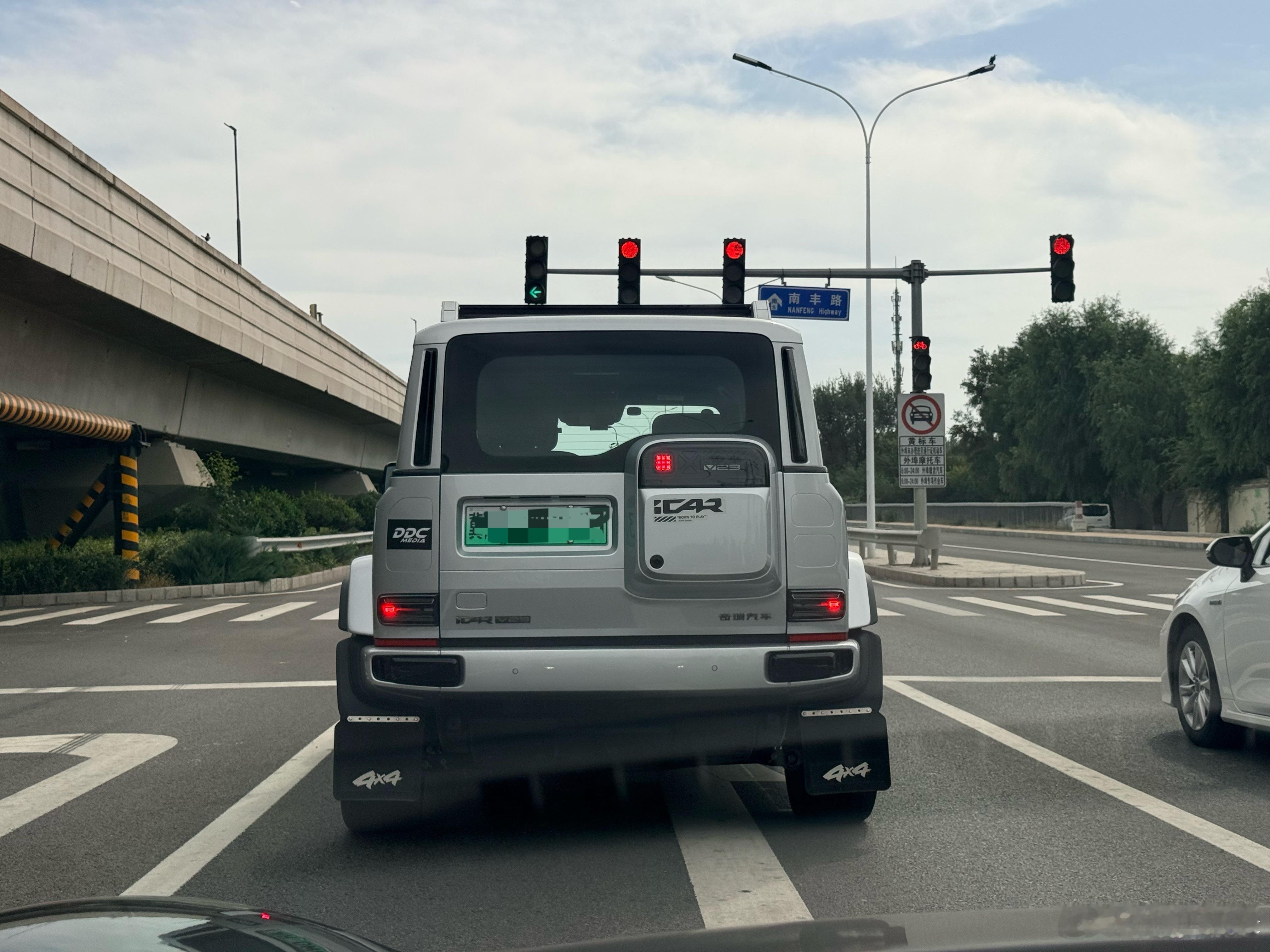 谁的车，好帅啊[喵喵] ​​​