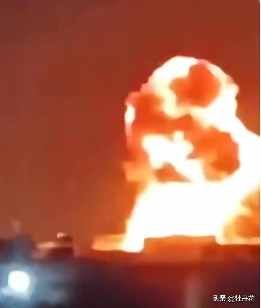 世界上最大的卡塔尔液化天然气制工厂，已被火焰吞没，该工厂占全球液化天然气（LNG