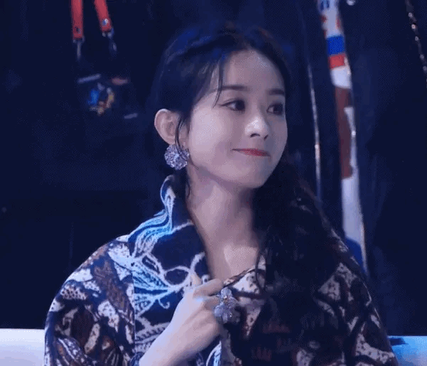 赵丽颖杨幂之前在星光大赏还互相打过招呼呢🙋两人私底下应该是朋友
