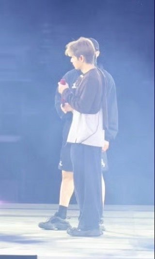 天呐我家宝宝哥哥🥺 
