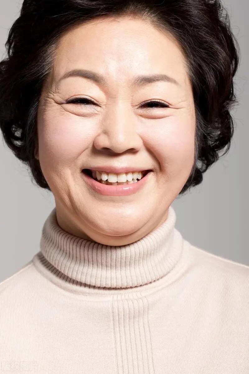每月2860元的退休金，能把日子过得有滋有味，实在是种了不起的生活智慧。门前开辟