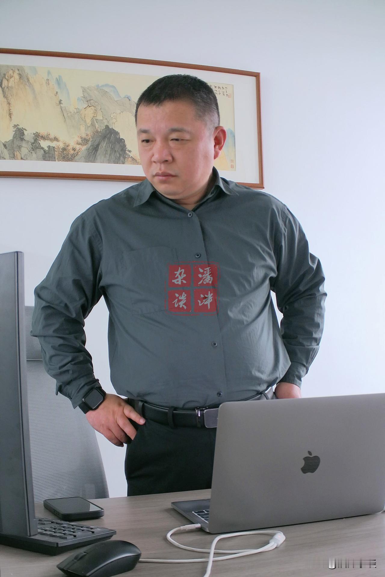 明明过得一塌糊涂，却还要强装镇定，把心酸咽进肚里。生活本就如此，世人只看结果，无