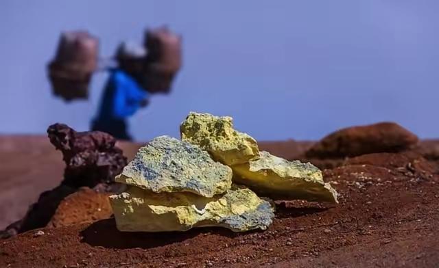 着急了！
据日本《读卖新闻》报道，有关中国稀土审批变缓带来的恐慌情绪正在日本企业