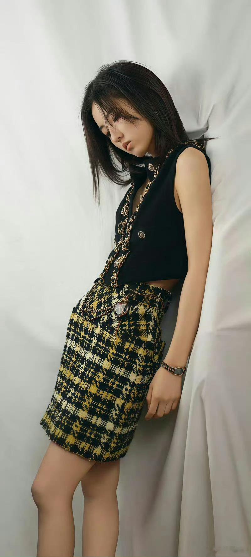 张子枫从演女儿到演自己张子枫从5岁出道至今，从国民闺女到独立女性角色完美蜕变！她