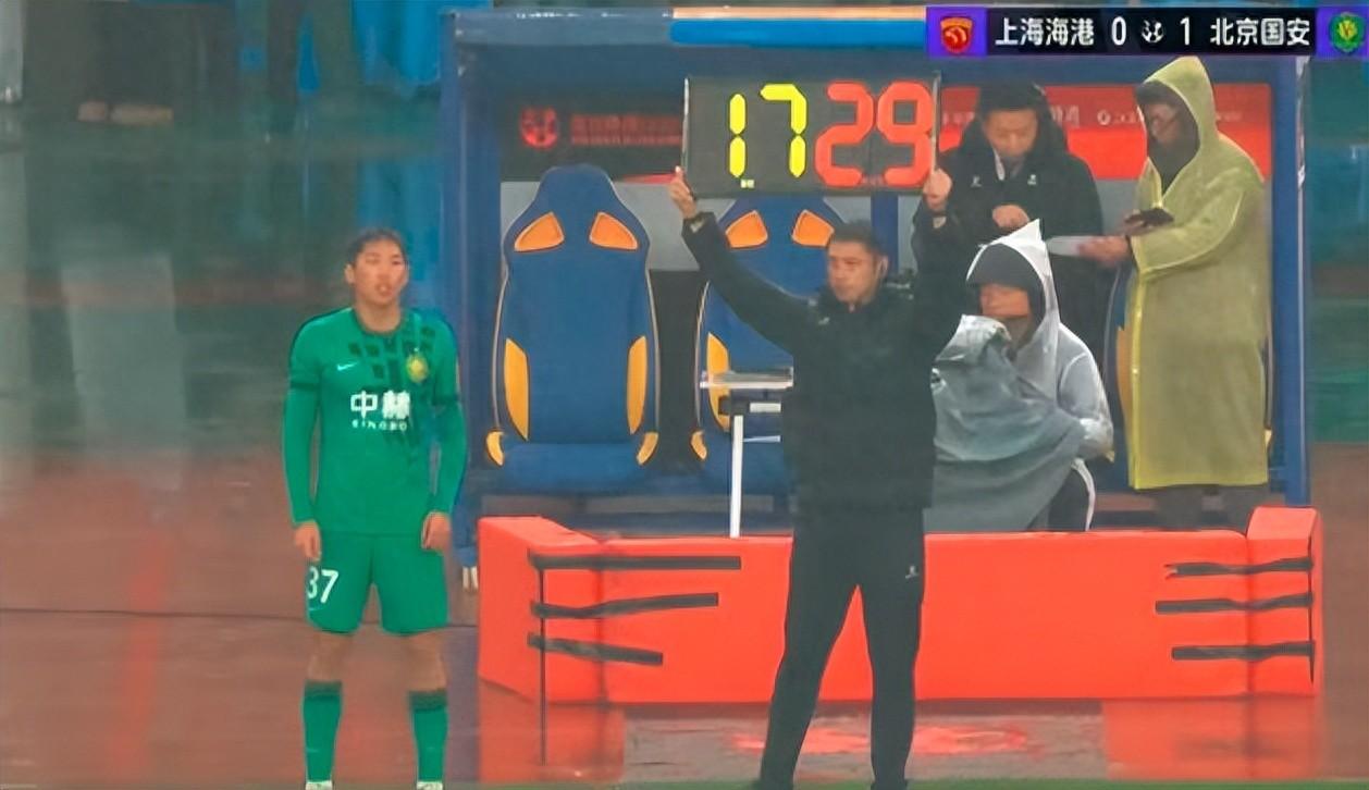 国安拿下超级杯冠军，23年的等待可喜可贺。2026年真正实现了开门红。
此时此刻