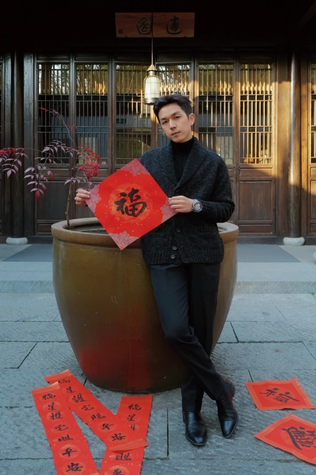 年末送礼佳选：华为蓝金表，戴蓝金能揽金