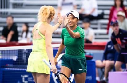 🎾🏆所向披靡！张帅/斯尼亚科娃夺得多伦多女双冠军
WTA1000多伦多站女双