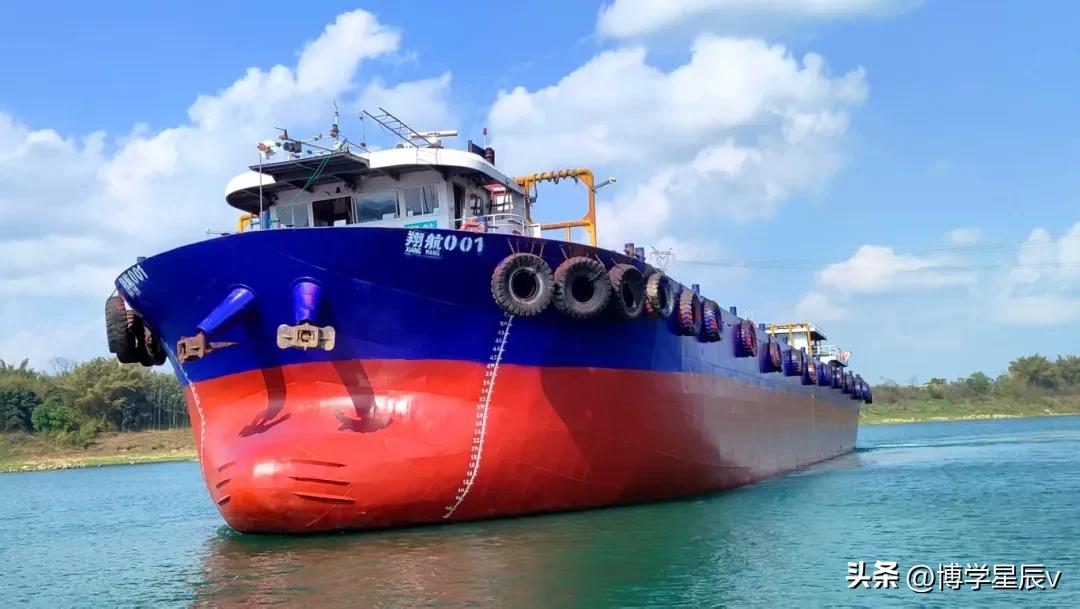 广西首艘平陆运河船舶“上牌”。3月2日贵港船舶检验中心，完成广西首艘经平陆运河航