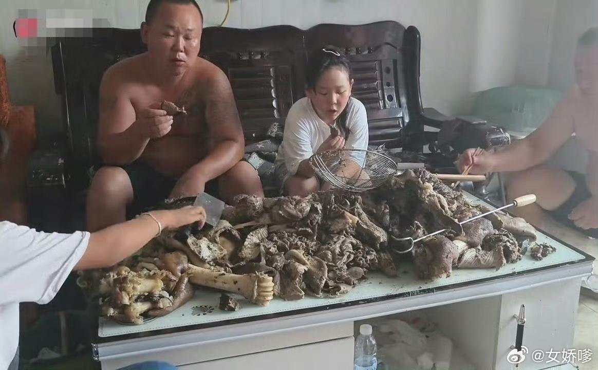 再配上一场足球赛，那就酣畅淋漓了。