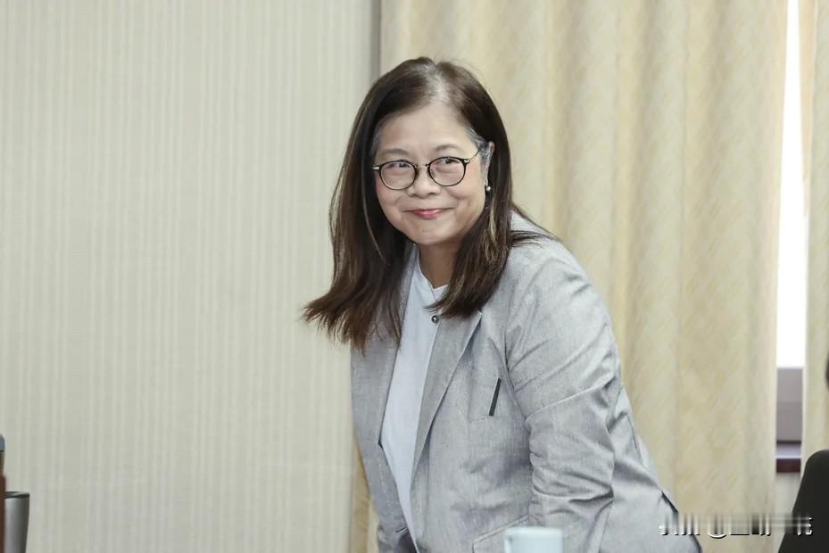 赵少康批台当局“媚日反陆” 管碧玲叫嚣：“只有中国侵犯”

日本勾结菲律宾划分台