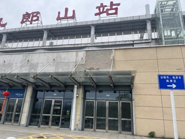 投资过亿城铁站日客流量个位数【投资过亿，日均乘客不足10人，停运陷争议】多方回应