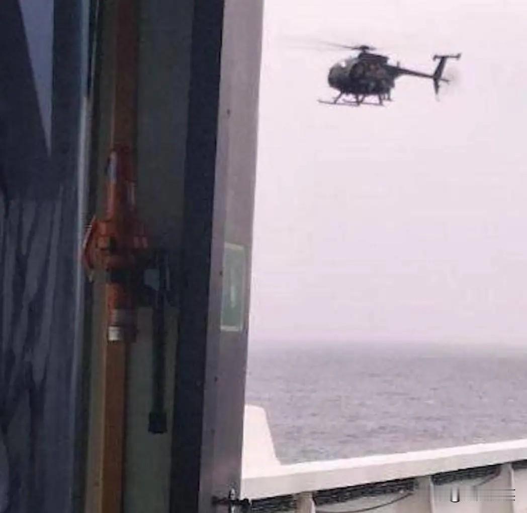 美国东部时间7日8时43分，美欧洲司令部发布消息，在北大西洋扣押一艘俄罗斯油轮。