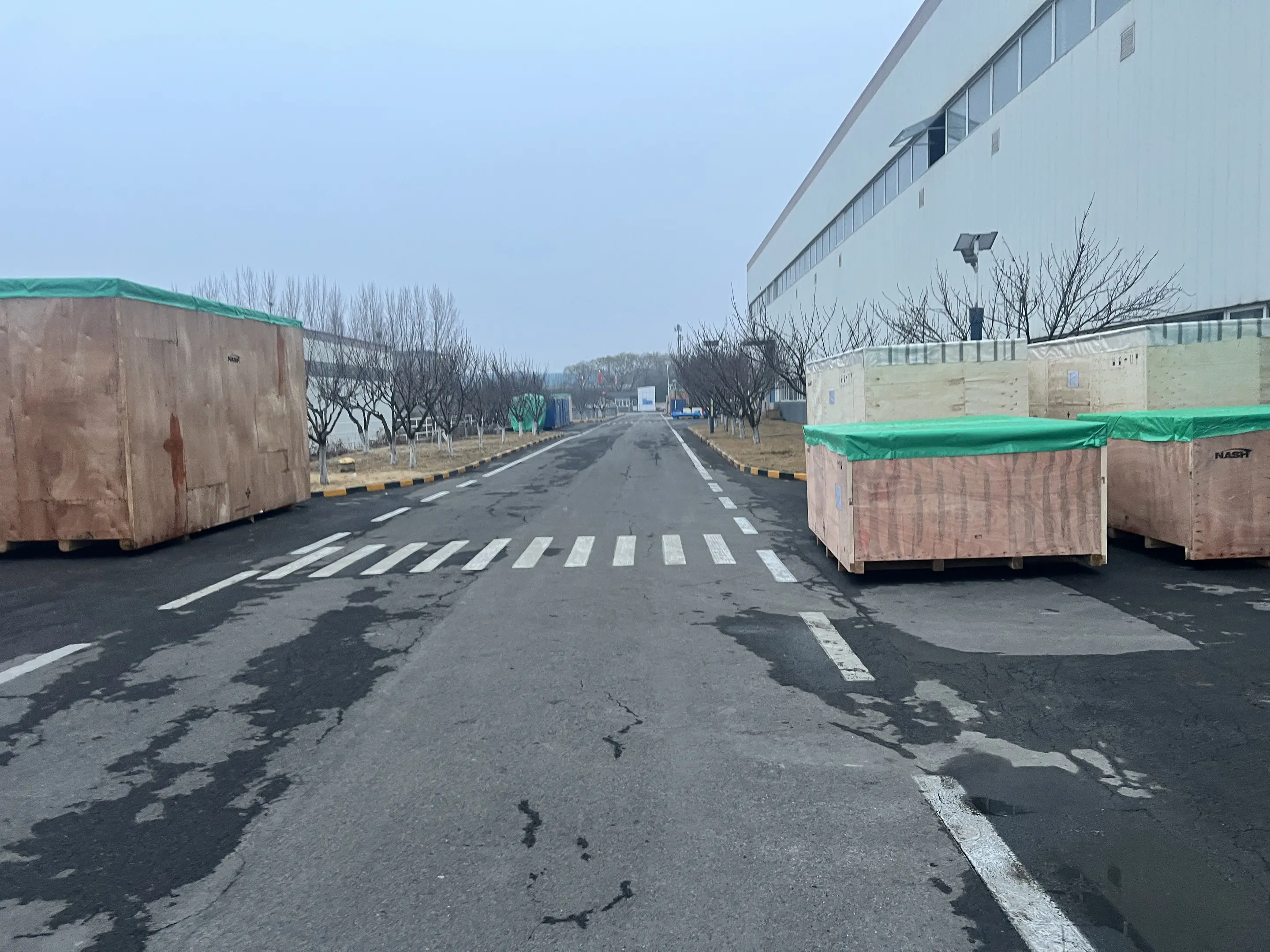 18:00，下班，下班。  小伙伴们元宵节快乐。