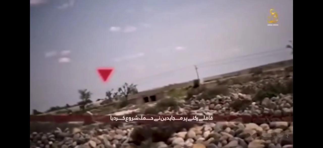 巴基斯坦塔利班在开普省丹格县伏击巴军车队。现在的巴塔也不是那种拿杆破枪的游击武装