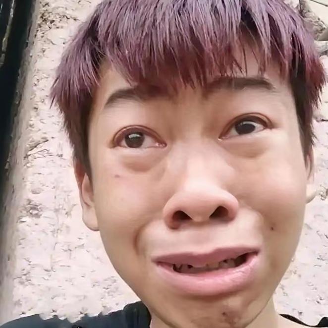 重庆一男孩打工攒了半年钱，满心欢喜买礼物去看外婆，可接下来发生的事却让人心碎——