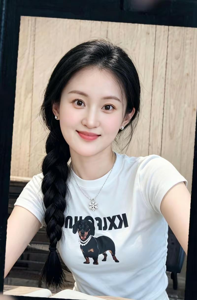 外界偏爱不过锦上添花，内心自洽，才是一生的底气。先好好偏爱自己，方能从容接纳所有