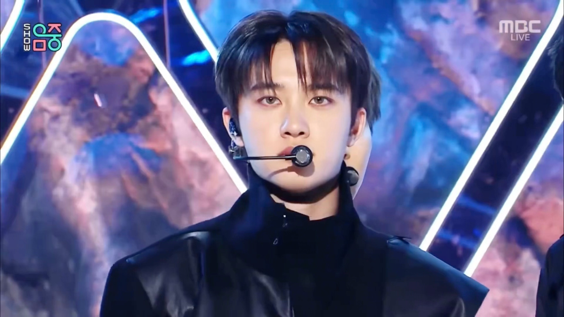 嘟暻秀和ai的区别除天籁rnb嗓音外均已如奶油般化开 