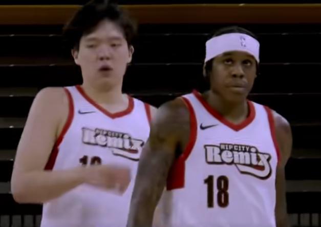 G联赛首秀！杨瀚森8分13板4助，撕裂之城混音以107：104逆转山谷太阳！
