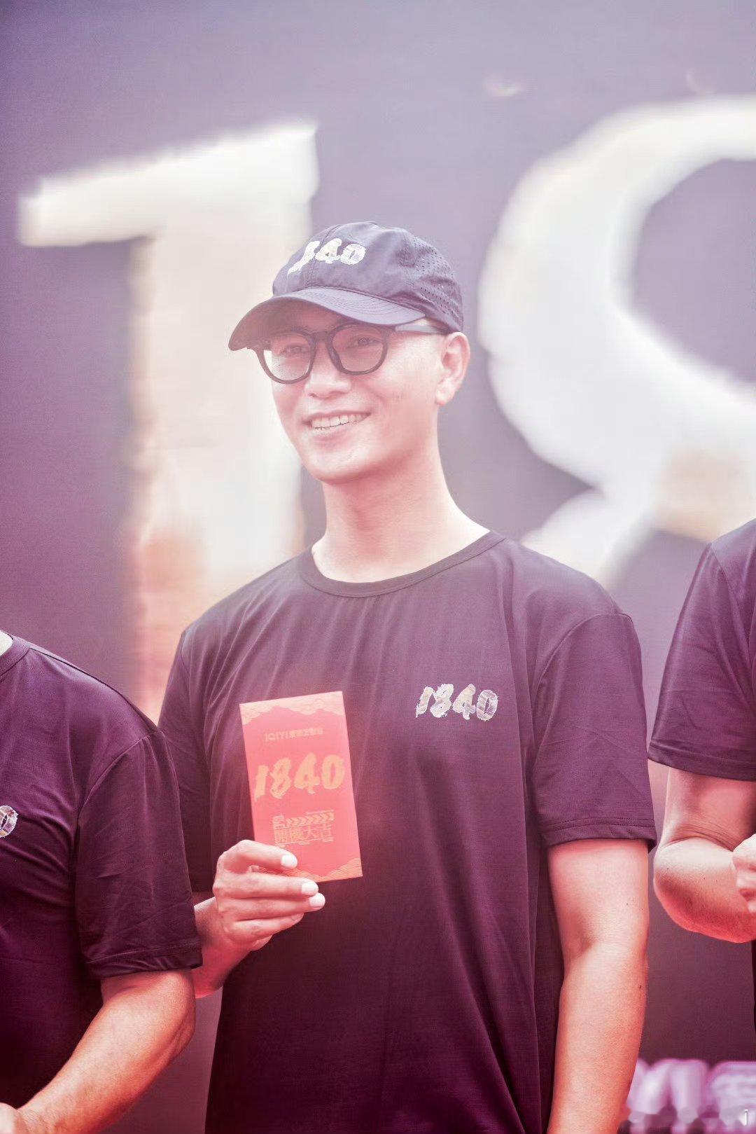 陈坤为演林则徐剃光头 从《云水谣》到《1840》，尹力与陈坤跨越二十年再度合作，