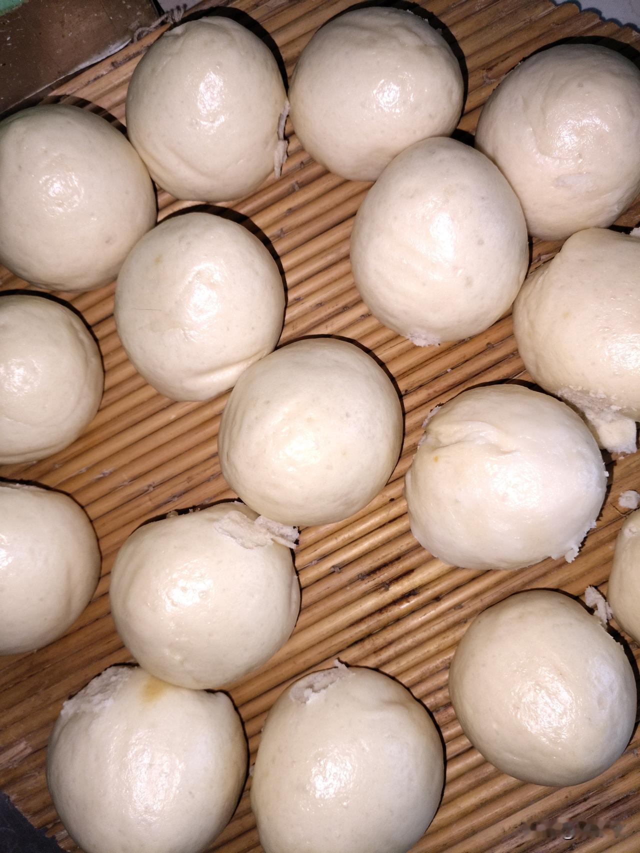 禁用不可降解的塑料制品，这一点必须坚决支持，不打折扣。
   从大了说，地球是我