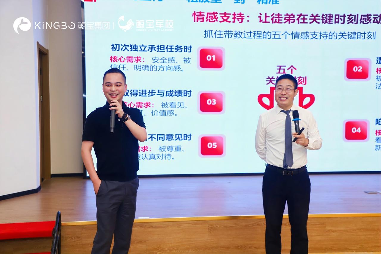 我国排名前8的姓氏：
第8名：赵姓，2870万人 
第7名：黄姓，3370万人 