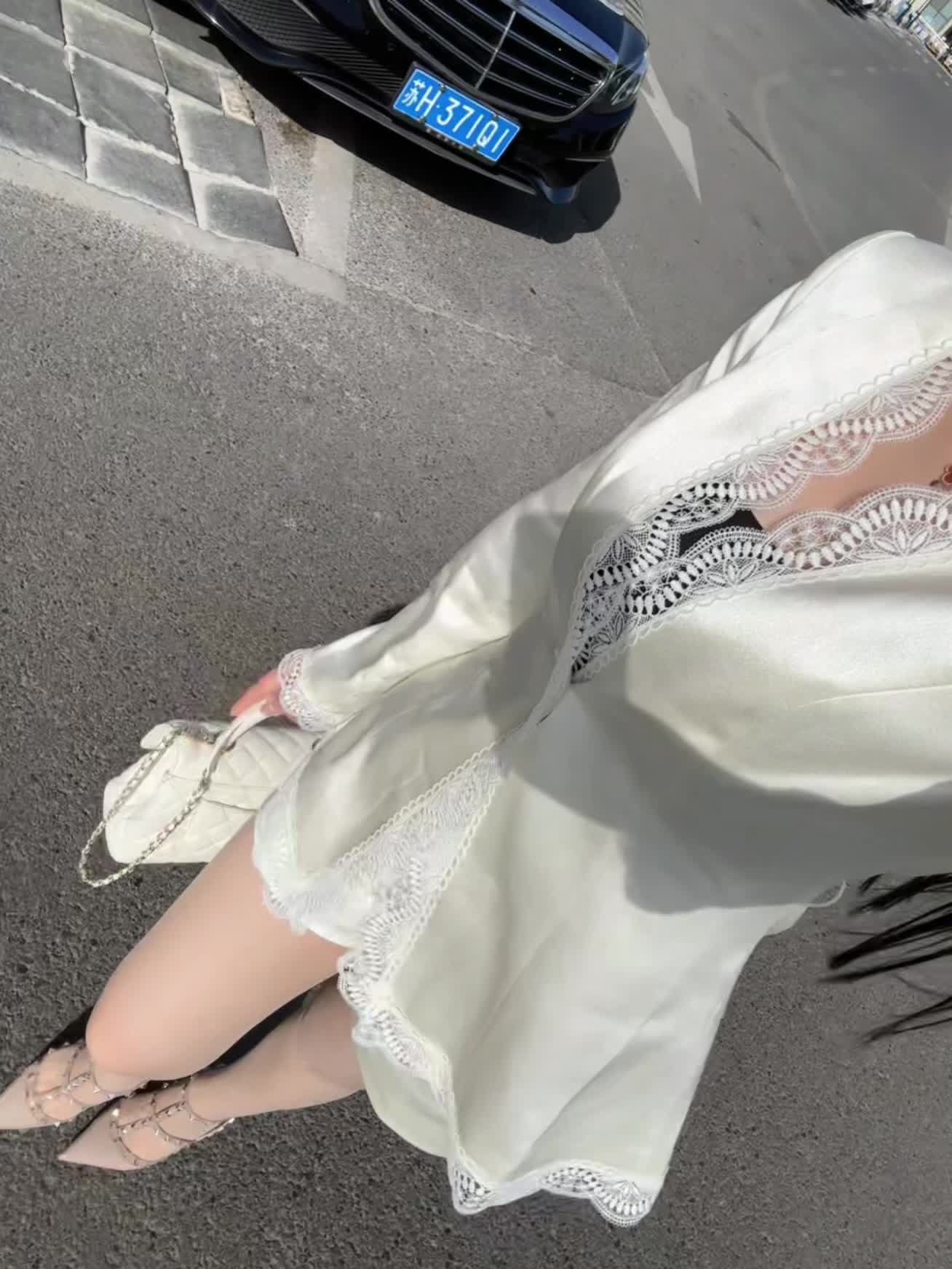 花有百样红，人与狗不同
