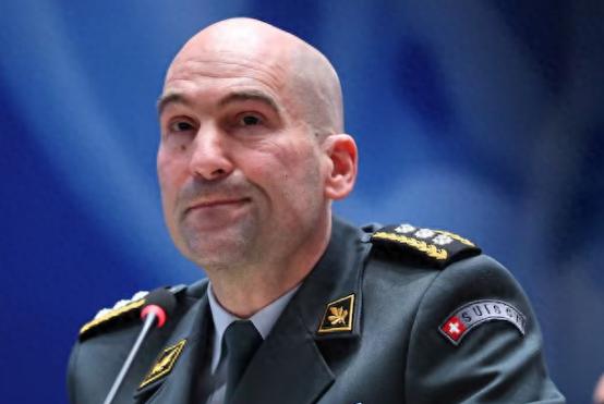 号称守了百年“中立”的瑞士，这下彻底不演了，马上卸任的瑞士国防军司令苏斯利，在采