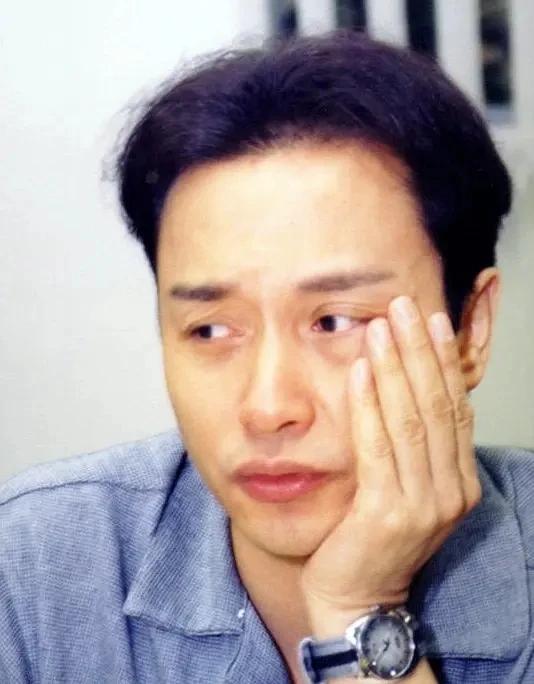 一直以来张国荣粉丝总是说张国荣票房成绩怎么好，其实名不副实。
因为张国荣票房高的