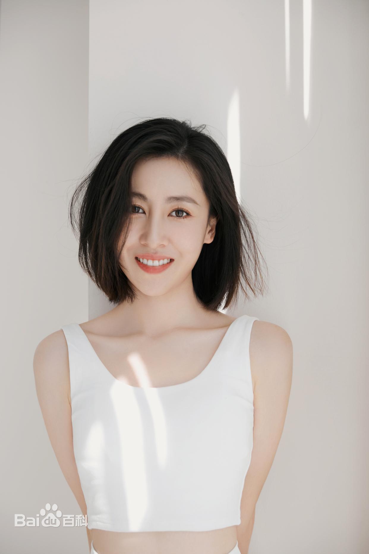 清水出芙蓉，天然去雕饰来分享下你眼中的倾城美人吧！ 清秀的女孩子是什么样子的 女