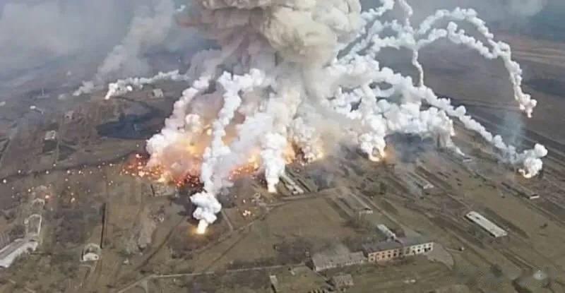 快讯:近日，俄罗斯武装部队使用高精度武器对克里沃罗格地区的乌克兰军事设施进行了袭