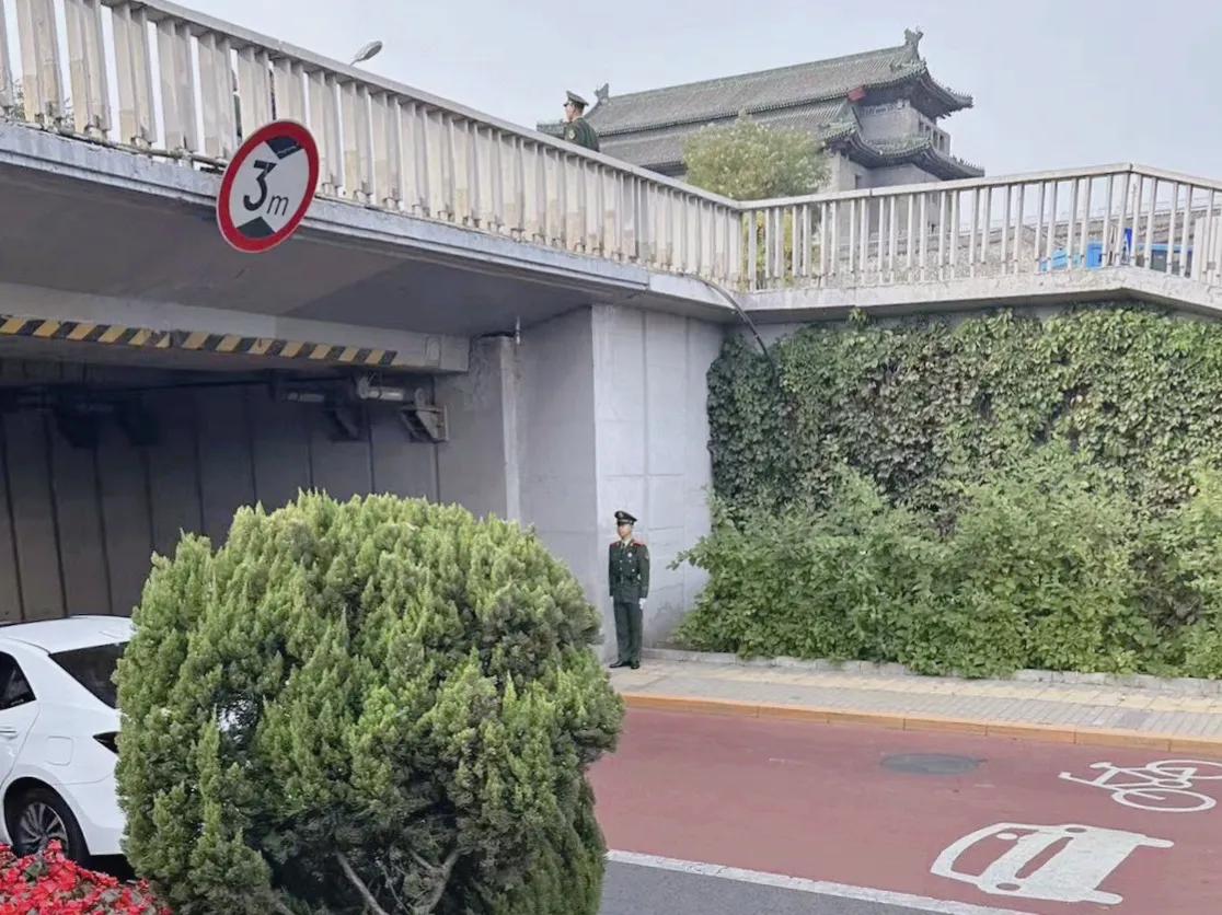 北京今日街头随拍。记录北京城的特色风景。