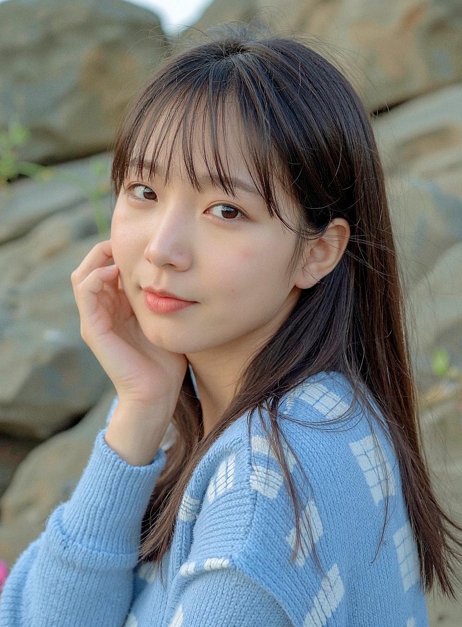 很多人以为，健康就是不生病、体检正常。
可活到一定年纪才懂：
真正的健康，从来不